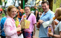 Để bánh mì được an toàn: Người bán phải thay đổi