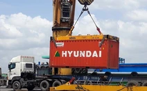 Xuất nhập khẩu của Việt Nam lần đầu cán mốc 900 tỉ USD