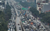 Người dân ùn ùn rời Hà Nội nghỉ Tết dương lịch, đường kẹt cứng từ trưa đến chiều