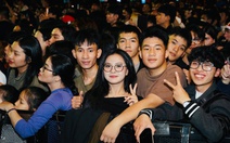 Không khí 'nóng hừng hực' tại các điểm bắn pháo hoa