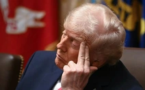 Thực hư video ghi lại cảnh ông Trump ngủ gật trong cuộc họp nội các?