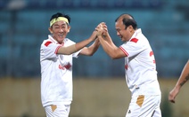 Đại biểu Quốc hội đá bóng, quyên góp tiền ủng hộ đồng bào bị mưa lũ