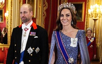 Công nương Kate Middleton đội vương miện 2.600 viên kim cương đón Tổng thống Đức