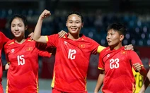 Tuyển nữ Việt Nam - nữ Malaysia (hiệp 1) 1-0: Hải Yến mở tỉ số