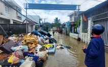 Hỗ trợ lũ lụt ở Khánh Hòa gây tranh cãi: Có mặt ở nhà lúc lũ lên mới được tính?