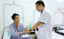 Nhiều người trẻ khỏe bỗng khó thở, liệt cơ, bác sĩ cảnh báo bệnh tự miễn nguy hiểm