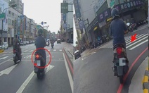 Cảnh sát giao thông ghi giấy phạt mình vì người thân mượn xe rồi phạm luật