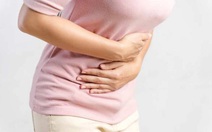 Phụ nữ tiền mãn kinh dễ mắc nhiễm trùng đường tiết niệu do đâu?