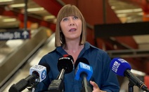 Dùng xe công đi hơn 400km để... ăn trưa