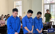 Ghen tuông vô cớ, rủ bạn đi đánh chết khách hát karaoke