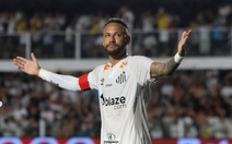 Neymar lại ghi siêu phẩm với cú đá phạt trực tiếp ở góc rất hẹp