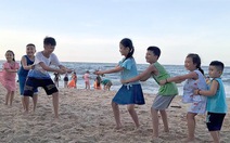 Tuổi thơ rạng rỡ khi có những người dì kề bên