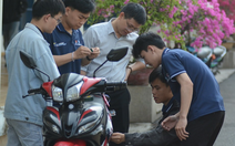 Sinh viên làm thiết bị cảnh báo đường 'ổ gà', ngập nước