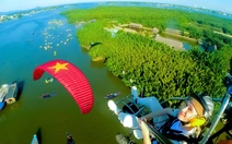 Lần đầu có tour bay dù lượn ngắm phố cổ Hội An từ không trung