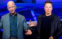Jeff Bezos làm xe điện đấu với Tesla Elon Musk