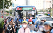Yêu cầu đơn vị quản lý xe buýt 56 xin lỗi khách bị tịch thu thẻ sinh viên