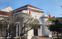 Vụ luận án tiến sĩ ở Huế đạo văn: Hội đồng đánh giá lại không biết mặt nhau