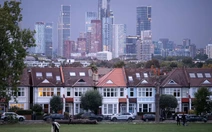 Giá nhà tại Anh chững lại trong tháng 3 khi London gặp khó khăn