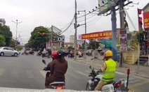 Nữ ninja vượt đèn đỏ trước mặt cảnh sát giao thông bị tuýt còi