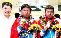 Anh em song sinh giành huy chương vàng Olympic giao lưu toán quốc tế