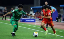 CĐV nhà chỉ trích U17 Trung Quốc: Đây là loại bóng đá gì vậy?