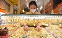 Giá vàng thế giới lại giảm mạnh