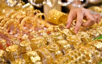 Giá vàng tuột dốc không phanh, giá USD rời mốc 26.000 đồng