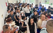 Hà Nội lý giải việc dân xếp hàng dài từ rạng sáng để xử lý thủ tục hành chính
