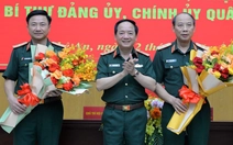 Bàn giao chức trách, nhiệm vụ Chính ủy Quân khu 4