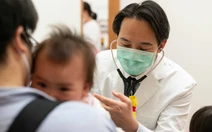 Không có chuyện Nhật Bản ngừng tiêm chủng để giảm tử vong ở trẻ em