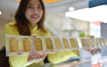 Giá vàng thế giới lao dốc mạnh