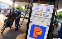 Lợi nhuận Petrolimex lao dốc, đang có gần 28.000 tỉ gửi ngân hàng, 'rót' vào trái phiếu