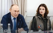 Tổng thống Putin thăm vùng Kursk, yêu cầu tăng cường rà phá bom mìn