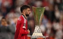 Cổ động viên Man United đừng cười cợt ông Wenger