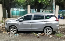 Vụ xe hơi đậu bên đường ở Tân Phú cả năm: Do chủ xe bận về quê chăm vợ
