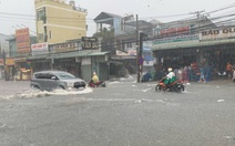 Mưa lớn ở Biên Hòa, bé gái 10 tuổi nghi bị cuốn trôi, cứu hộ đang khẩn trương tìm kiếm
