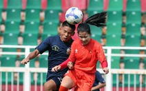 Tuyển U19 nữ Việt Nam thắng đậm đội bóng nam