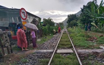 Băng qua lối đi tự mở, một cô gái bị tàu hỏa tông tử vong