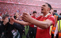 Liverpool mất trắng 'hậu vệ phải hay nhất thế giới' vào tay Real Madrid