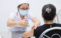 Nhiễm trùng zona thần kinh nặng do bệnh nhân zona 'đi khoán', đắp lá cây