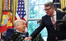 Ông Trump vui mừng khoe thỏa thuận thương mại đầu tiên