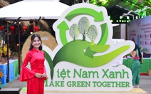 Hoa hậu Nguyễn Thanh Hà mời các em nhỏ thi vẽ tranh về TP.HCM