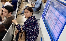 Người dân Đà Nẵng ngồi cả ngày chờ làm thủ tục đất đai