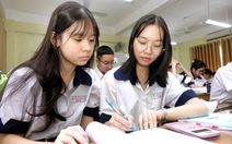 Cấm dạy thêm với học sinh chính khóa: Đồng ý với bộ trưởng, nhưng...