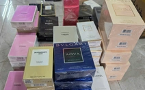 Công an TP.HCM triệt phá băng nhóm mua bán hơn 10.000 chai nước hoa Chanel, Bvlgari, Dior... giả