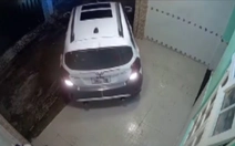 Pha 'lùi chuồng' đẳng cấp của tài xế ô tô