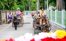 Đến cố đô Lampang nghe lọc cọc tiếng vó ngựa, ngắm bảo tháp lơ lửng giữa tầng mây