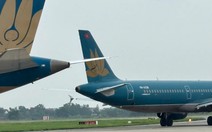 Hai máy bay va nhau trên đường lăn tại sân bay Nội Bài
