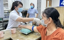 Thói quen ăn mặn, lười vận động: 'thủ phạm' âm thầm gây loãng xương