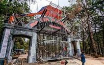 11 chiếc chiêng gắn trên cổng chào Biển Hồ giá hơn 4 tỉ đồng